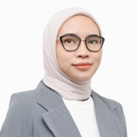 Adisti Dini Indreswari clocks in at banking company