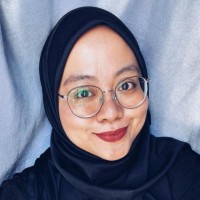 Ili Aqilah switches gear to comms